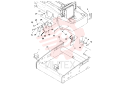 Frame RM13887211 (2)