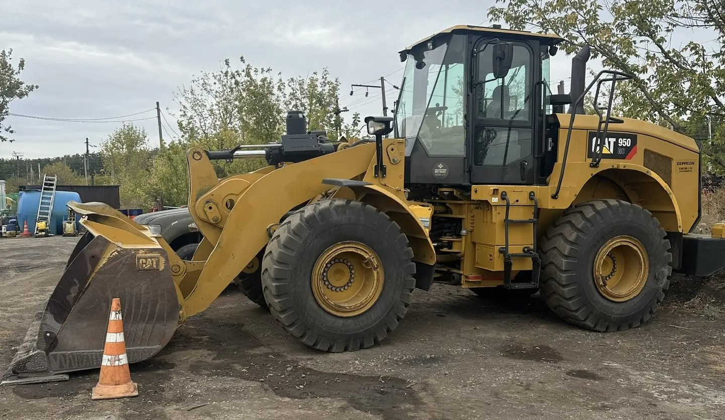 Фронтальный погрузчик Caterpillar 950